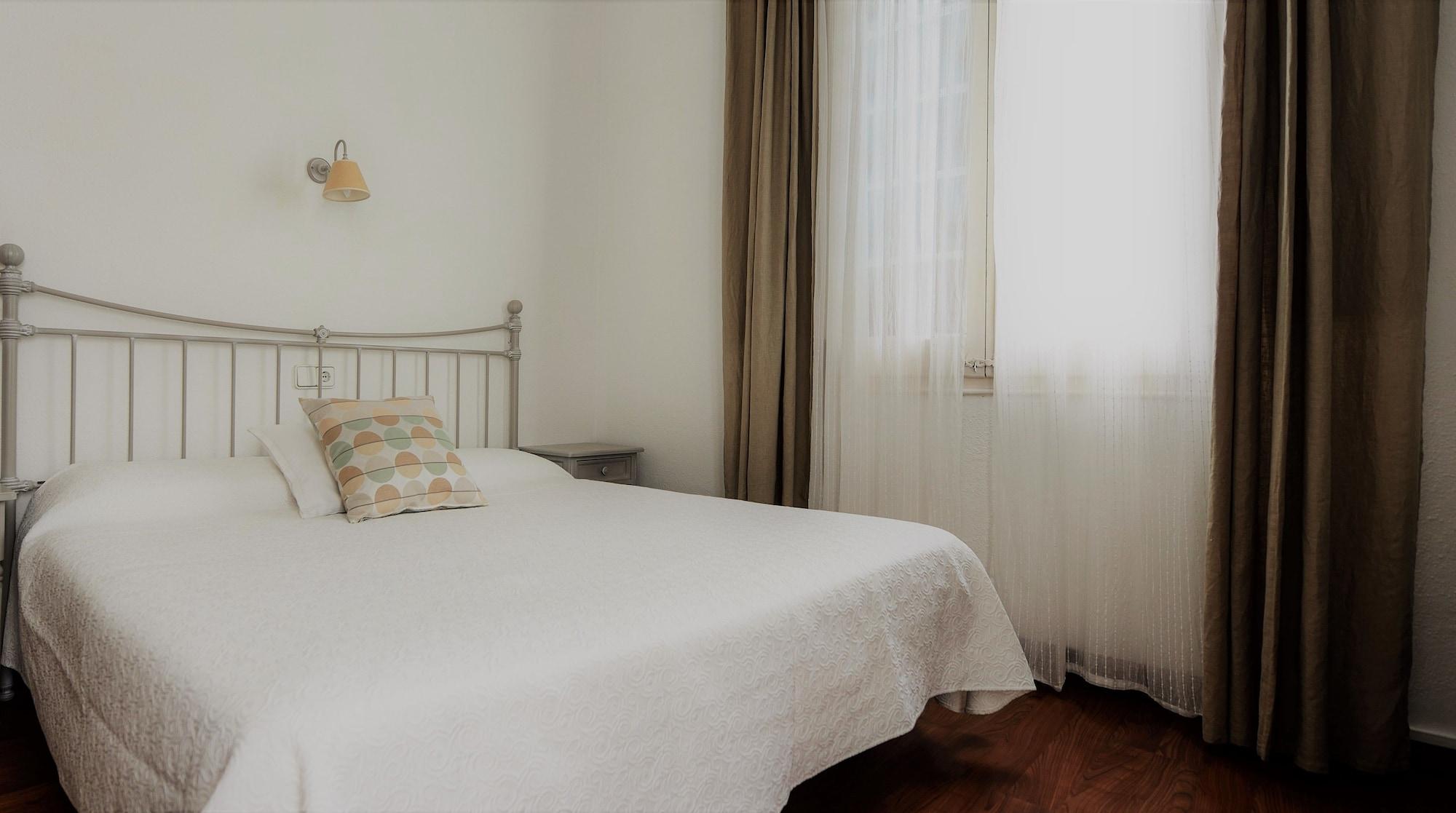 Hotel Capri Ситжес Екстериор снимка