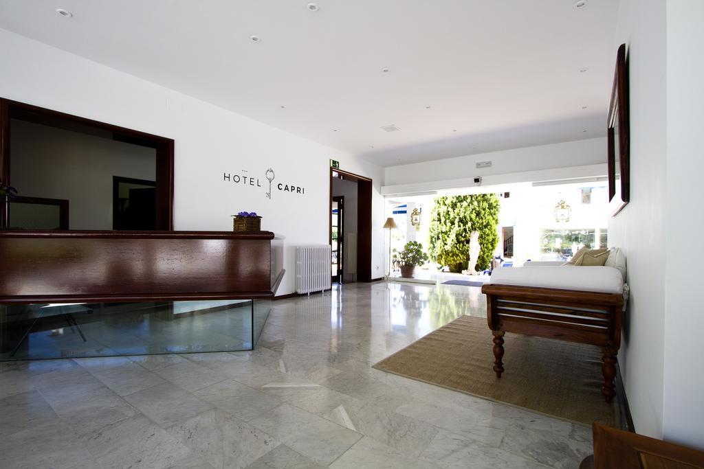 Hotel Capri Ситжес Екстериор снимка
